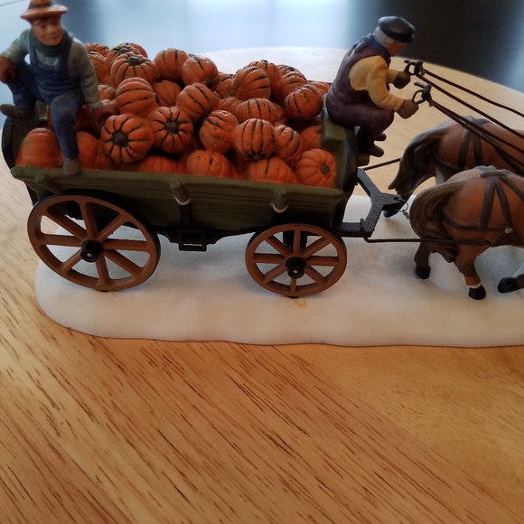 Heritage Village Harvest Pumpkin Wagon - Picture 4 of 5